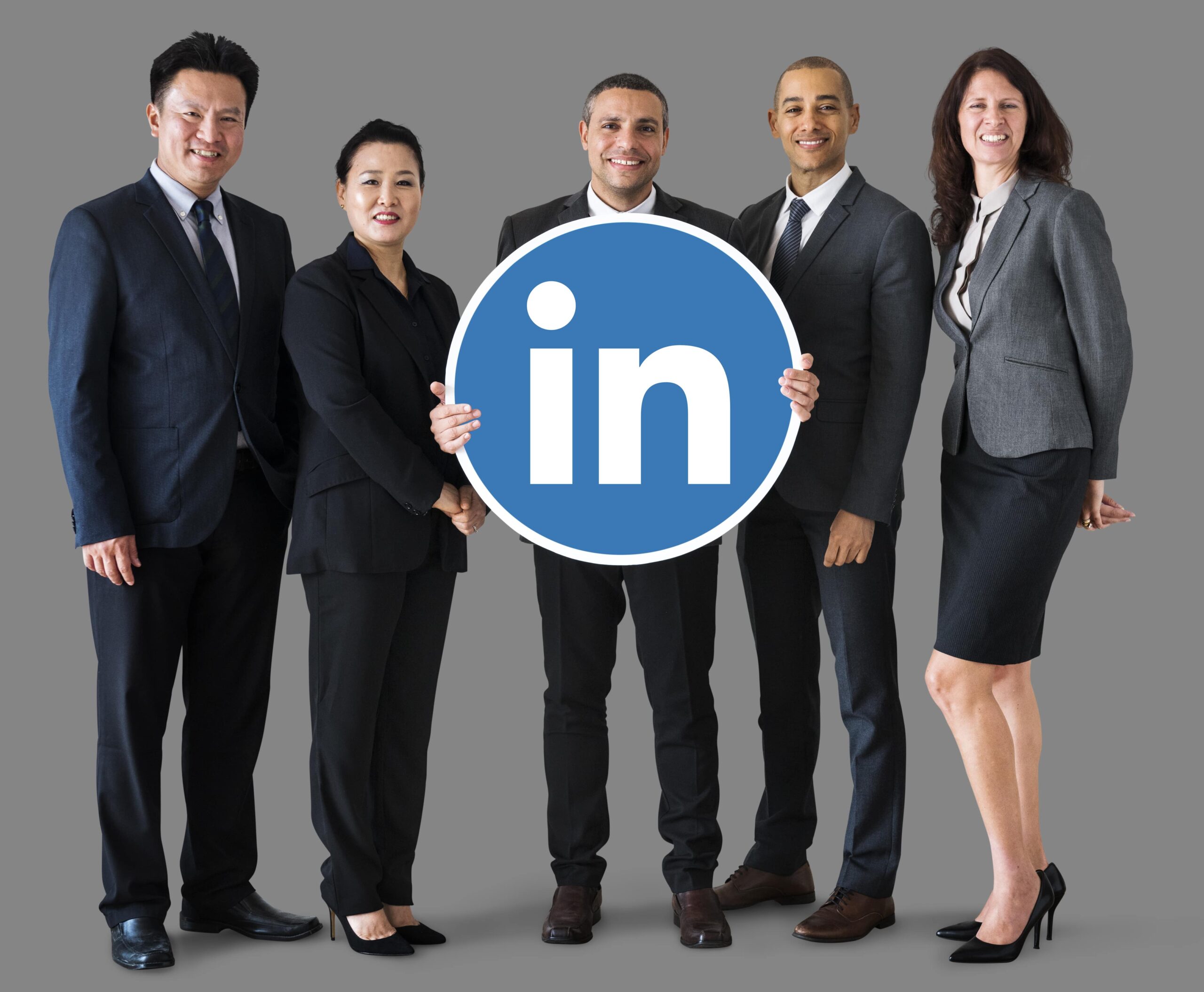 How to Craft a Standout LinkedIn Profile to Attract Recruiters